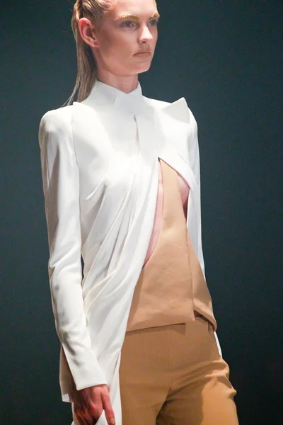 Look 26